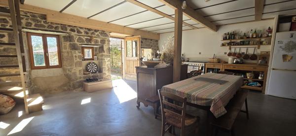 Vernoux-en-Vivarais (07240) Maison rénovée de 120m² avec terrain