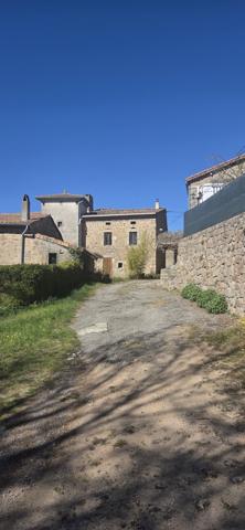 Vernoux-en-Vivarais (07240) Maison rénovée de 120m² avec terrain