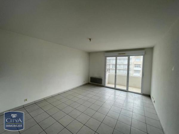 Appartement à louer 2 pièces 42.86m² Poitiers (86000)