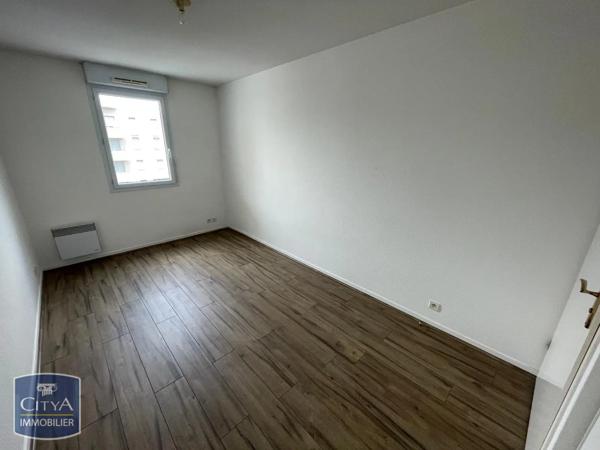 Appartement à louer 2 pièces 42.86m² Poitiers (86000)