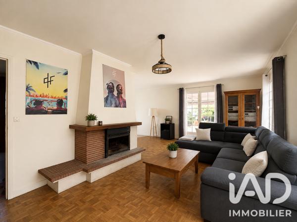 Maison à vendre 8 pièces 165 m² Neuilly-Saint-Front