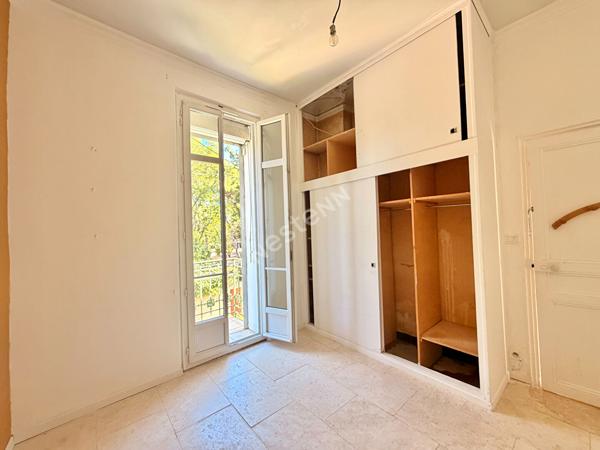 Maison Marseille campagne FLOTTE 150 m2  au sol