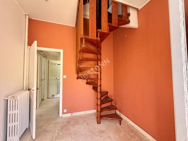Maison Marseille campagne FLOTTE 150 m2  au sol