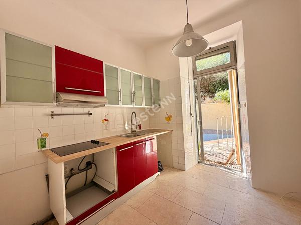 Maison Marseille campagne FLOTTE 150 m2  au sol