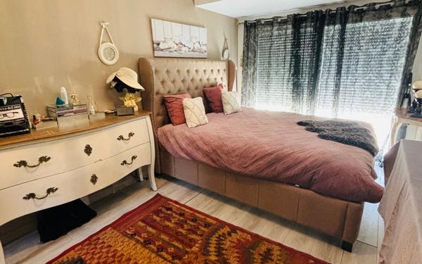 Maison à vendre    5 pièces •  Stains