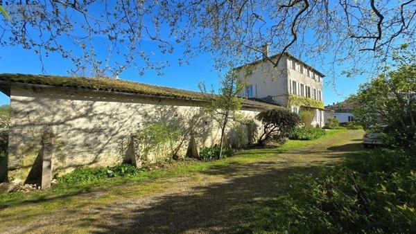 Maison à vendre à Melle dans les Deux-Sèvres (79500), ref : 223