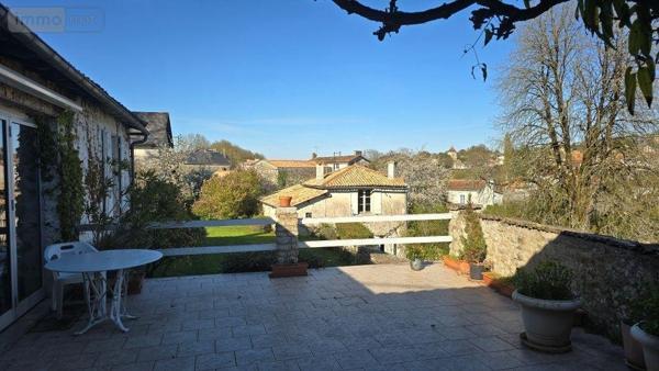 Maison à vendre à Melle dans les Deux-Sèvres (79500), ref : 223