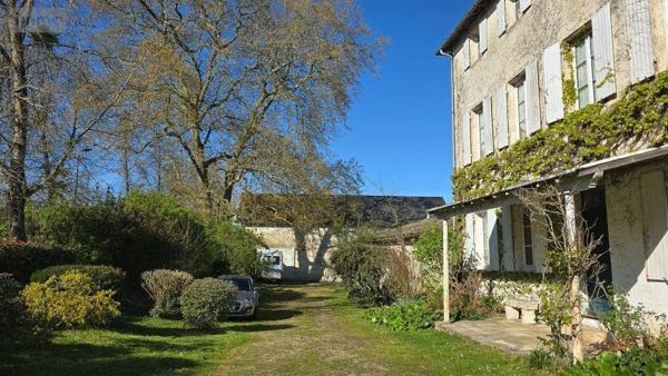 Maison à vendre à Melle dans les Deux-Sèvres (79500), ref : 223