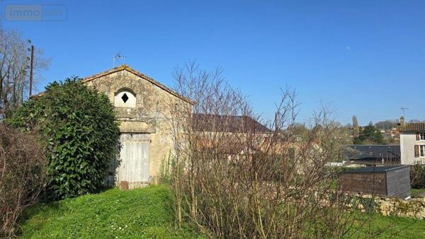 Maison à vendre à Melle dans les Deux-Sèvres (79500), ref : 223