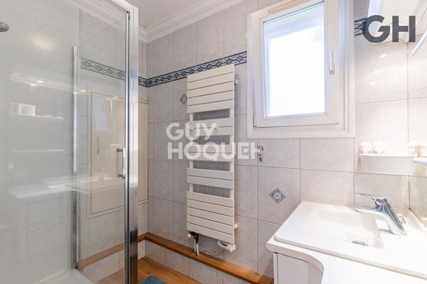 CHARMANTE MAISON FAMILIALE DE 7 PIECES (147.75m²) À ETIOLLES