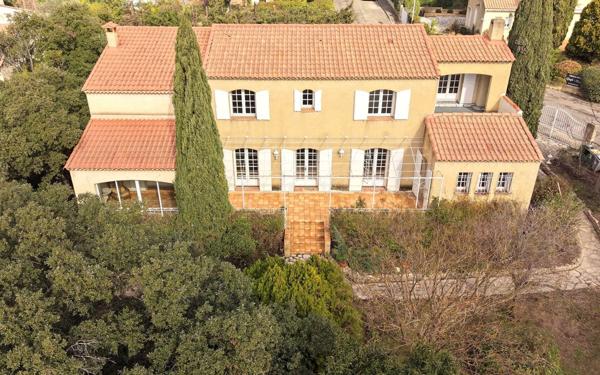 Maison à vendre    6 pièces •  Villeneuve-lès-Avignon