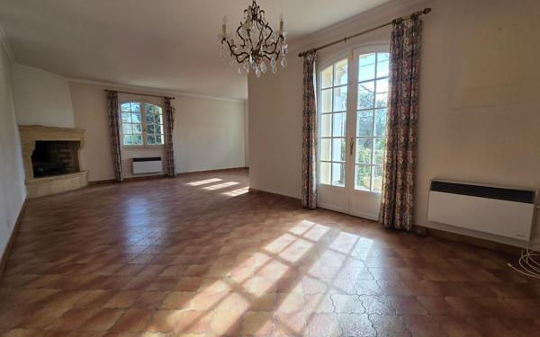 Maison à vendre    6 pièces •  Villeneuve-lès-Avignon