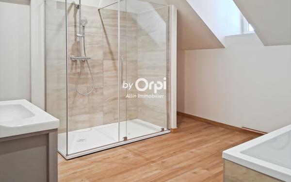 Maison à vendre    7 pièces •  Montluçon