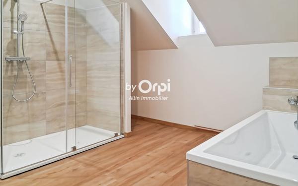 Maison à vendre    7 pièces •  Montluçon