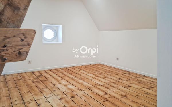 Maison à vendre    7 pièces •  Montluçon