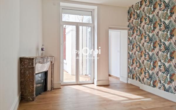 Maison à vendre    7 pièces •  Montluçon