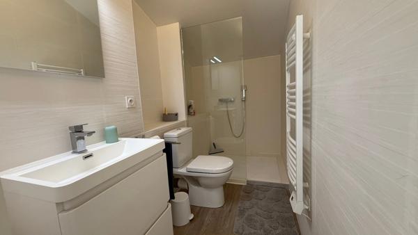 Appartement à vendre 3 pièces dernier étage avec garage et parking SAINT RAPHAEL (83)