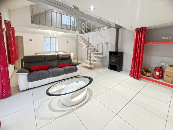 Maison rénovée 6 pièces sous sol total piscine