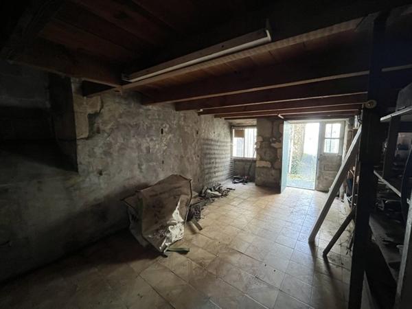 Grange à vendre |  Marans |  2 pièces | 135 m²