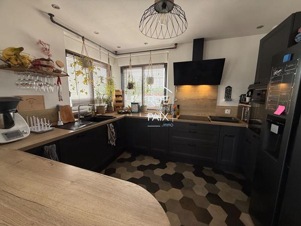 86100 CHATELLERAULT MAISON RÉNOVÉE DE 104 m² (4 pièces)? CHÂTELLERAULT (86100)