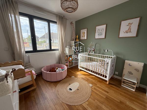 86100 CHATELLERAULT MAISON RÉNOVÉE DE 104 m² (4 pièces)? CHÂTELLERAULT (86100)