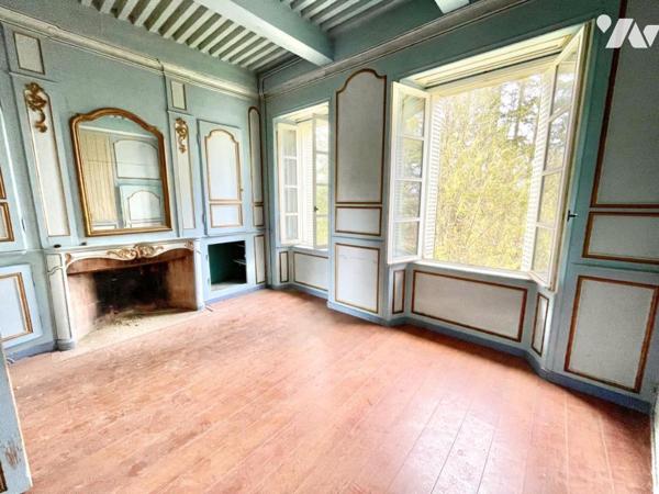 LE CHATEAU D'ORFEUILLE : Un Joyau de Pierre au Cœur du Nord Lozère