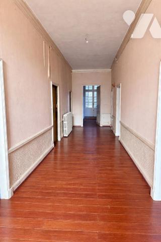 LE CHATEAU D'ORFEUILLE : Un Joyau de Pierre au Cœur du Nord Lozère