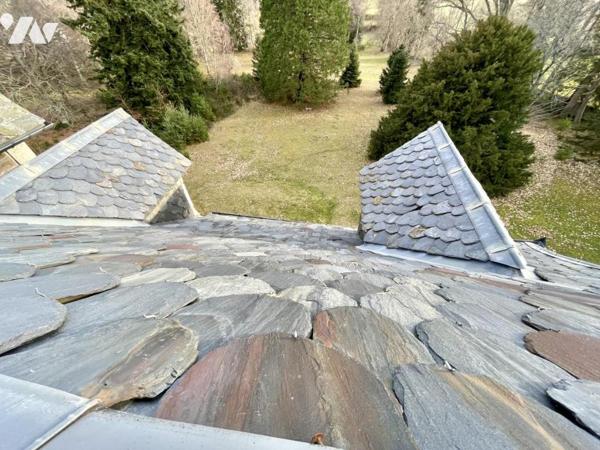 LE CHATEAU D'ORFEUILLE : Un Joyau de Pierre au Cœur du Nord Lozère