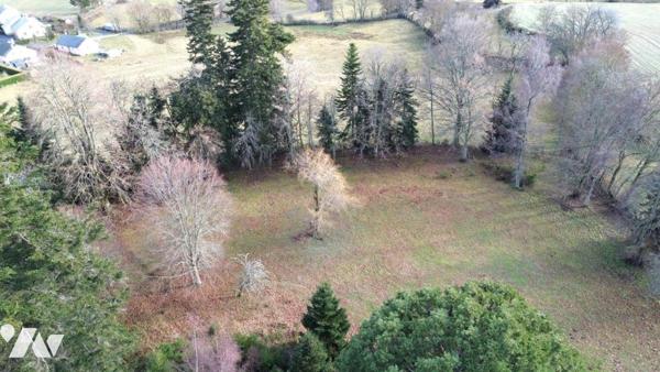 LE CHATEAU D'ORFEUILLE : Un Joyau de Pierre au Cœur du Nord Lozère