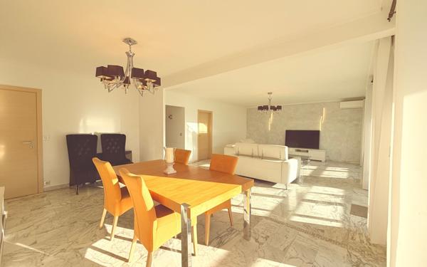 Appartement à vendre    5 pièces • 149,18 m2 Cannes