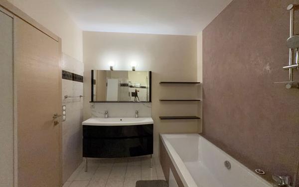 Appartement à vendre    5 pièces • 149,18 m2 Cannes