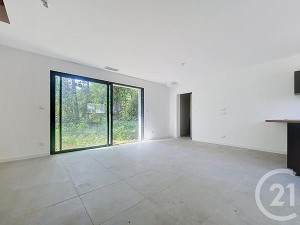 Maison à vendre  4 pièces - 96,27 m 2   GUJAN MESTRAS  - 33