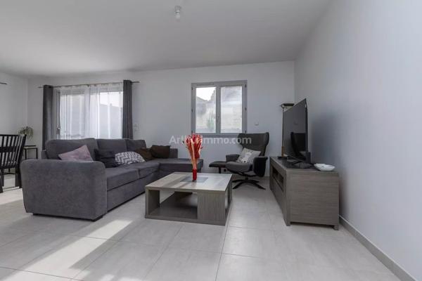 Vente Maison 2 pièces 77 m2 à Groslée-Saint-Benoit