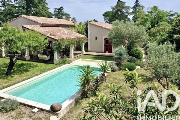 Maison à vendre 6 pièces 160 m² Nîmes