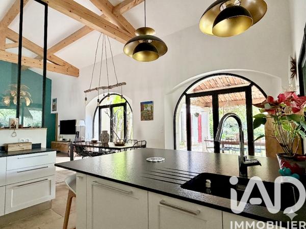 Maison à vendre 6 pièces 160 m² Nîmes