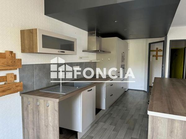 Location Appartement 3 pièces 65 m² - 9 RUE LOUIS DE BROGLIE Tarbes 65000