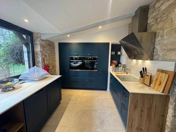 AUTHENTIQUE PROPRIÉTÉ EN PIERRE ENTOUREE DE SON MAGNIFIQUE PARC