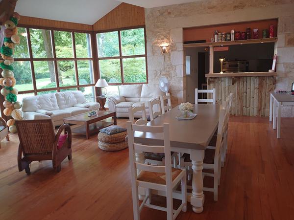 AUTHENTIQUE PROPRIÉTÉ EN PIERRE ENTOUREE DE SON MAGNIFIQUE PARC