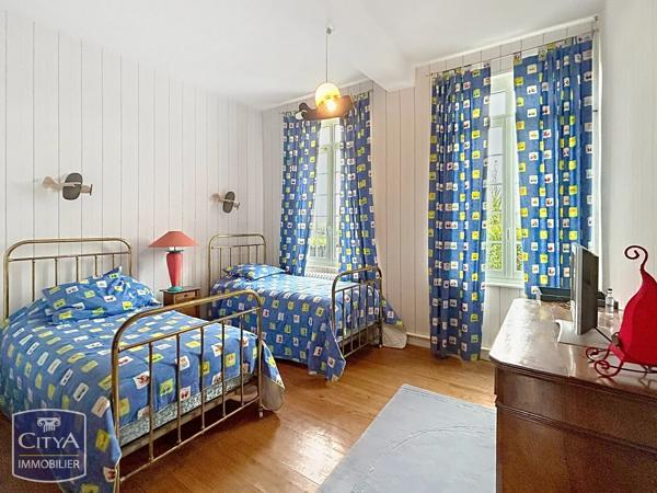 Maison à vendre 12 pièces 415m² Fresnoy-le-Grand (02230)