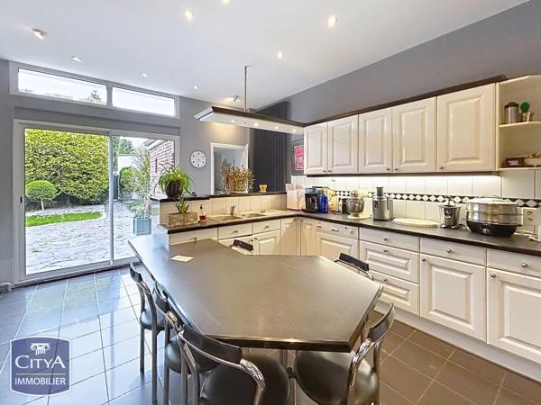 Maison à vendre 12 pièces 415m² Fresnoy-le-Grand (02230)