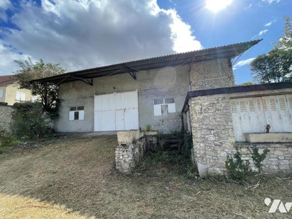 EXCLUSIVITE DE VOTRE NOTAIRE : maison et atelier avec grand jardin