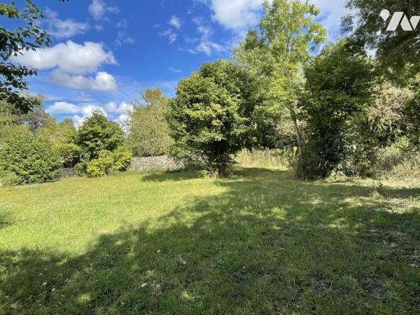 EXCLUSIVITE DE VOTRE NOTAIRE : maison et atelier avec grand jardin