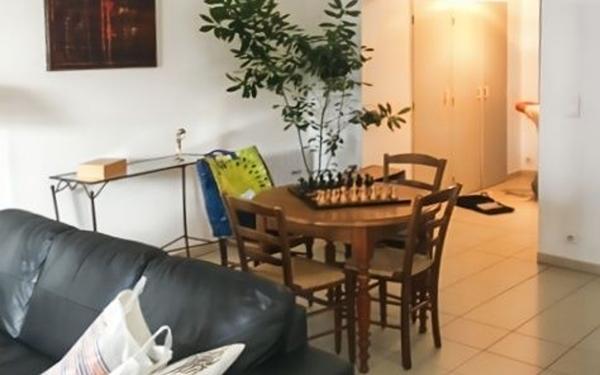 Immeuble à vendre    10 pièces •  Pont-Saint-Esprit