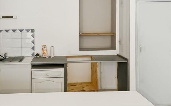 Immeuble à vendre    10 pièces •  Pont-Saint-Esprit