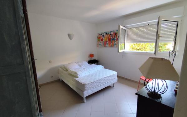 Maison à vendre    5 pièces •  Marseillan