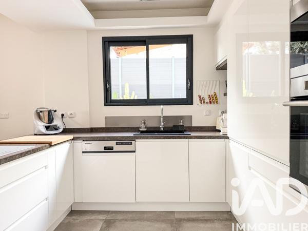 Maison à vendre 4 pièces 88 m² Sanary-sur-Mer