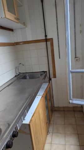 LE BOURGET Appartement  T2, 27m2, 1 chambre, 1 cuisine, 1 salle d'eau, 1 wc  travaux à prévoir