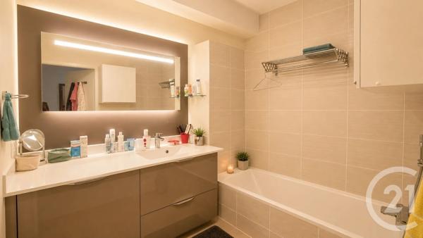 Appartement T4 à vendre  4 pièces - 88,01 m 2   BASSENS  - 73