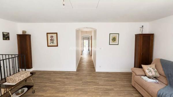 Vente                                                      Maison
                        
                     6 pièces                      218 m2                     à Vidauban