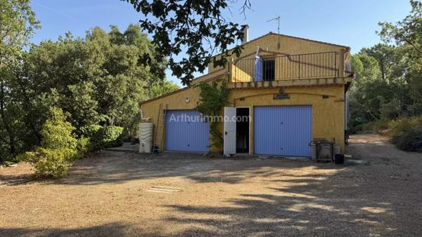 Vente                                                      Maison
                        
                     6 pièces                      218 m2                     à Vidauban